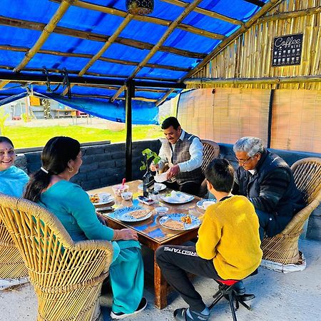 Dreamwoods A Travellers Farm Vandrarhem Dharamshala Exteriör bild