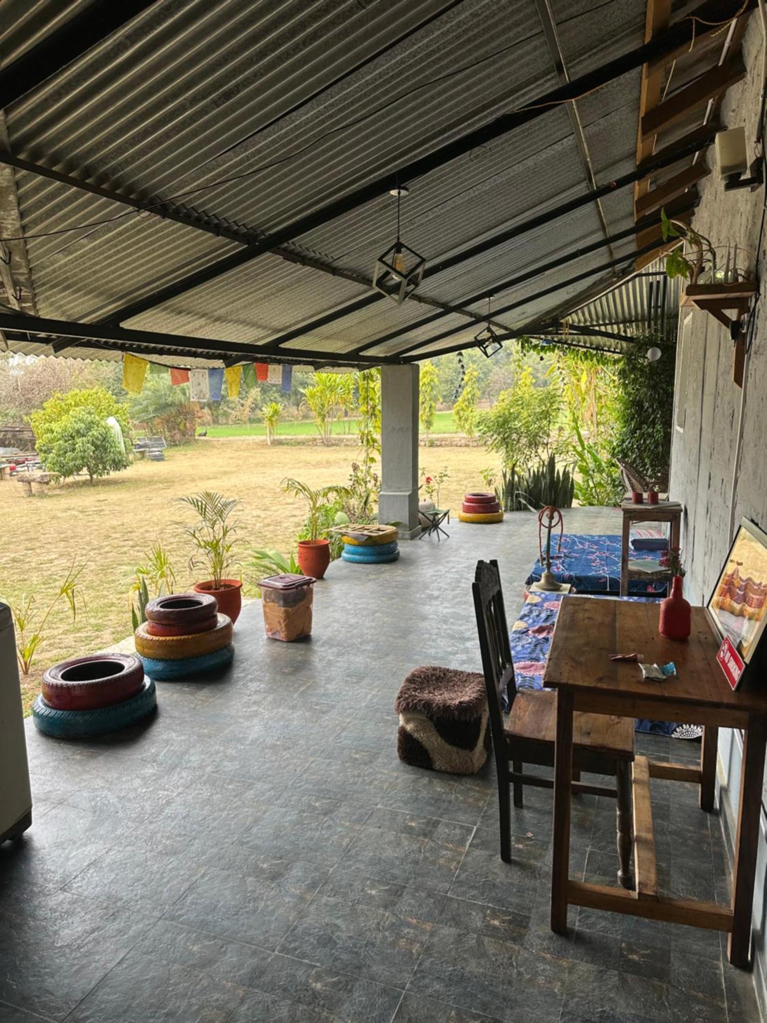 Dreamwoods A Travellers Farm Vandrarhem Dharamshala Exteriör bild